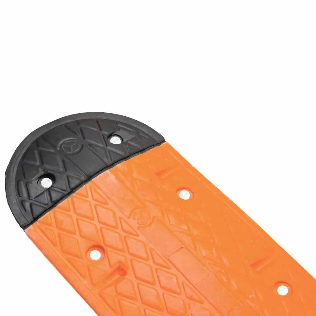 Rubber Speed Hump Traffic Safety Deceleration Bumper for Roads Driveways and Parking Areas 129 x 32.5 x 4 cm
