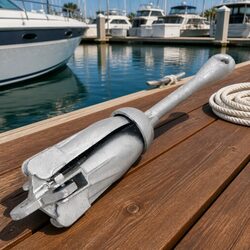 4kg 4-Claw Folding Anchor in Silver Cast Iron