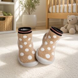 Kids Slipper Socks with Flexible Glow in the Dark Design, Size 18-19