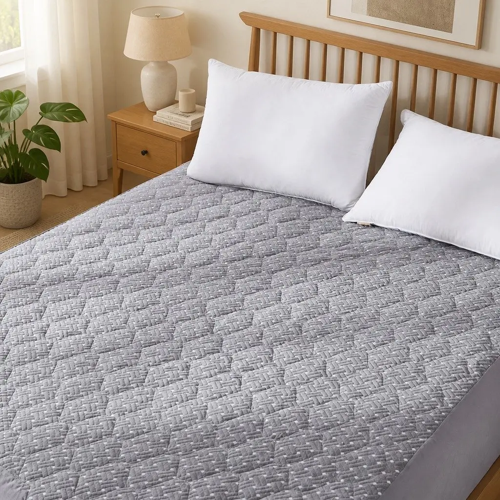 Queen Waterproof Bamboo Charcoal Mattress Protector Topper
