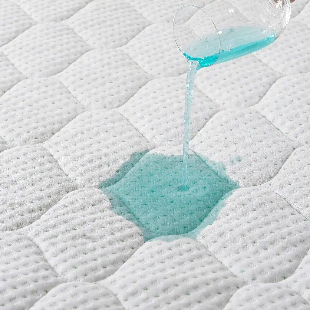 King Size Mattress Protector with Bamboo and Polyester