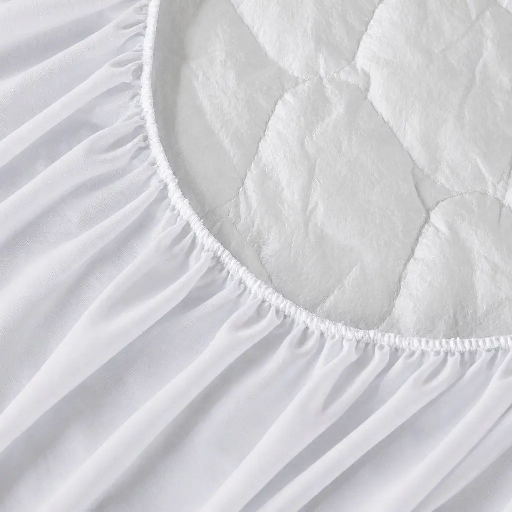 King Size Mattress Protector with Bamboo and Polyester